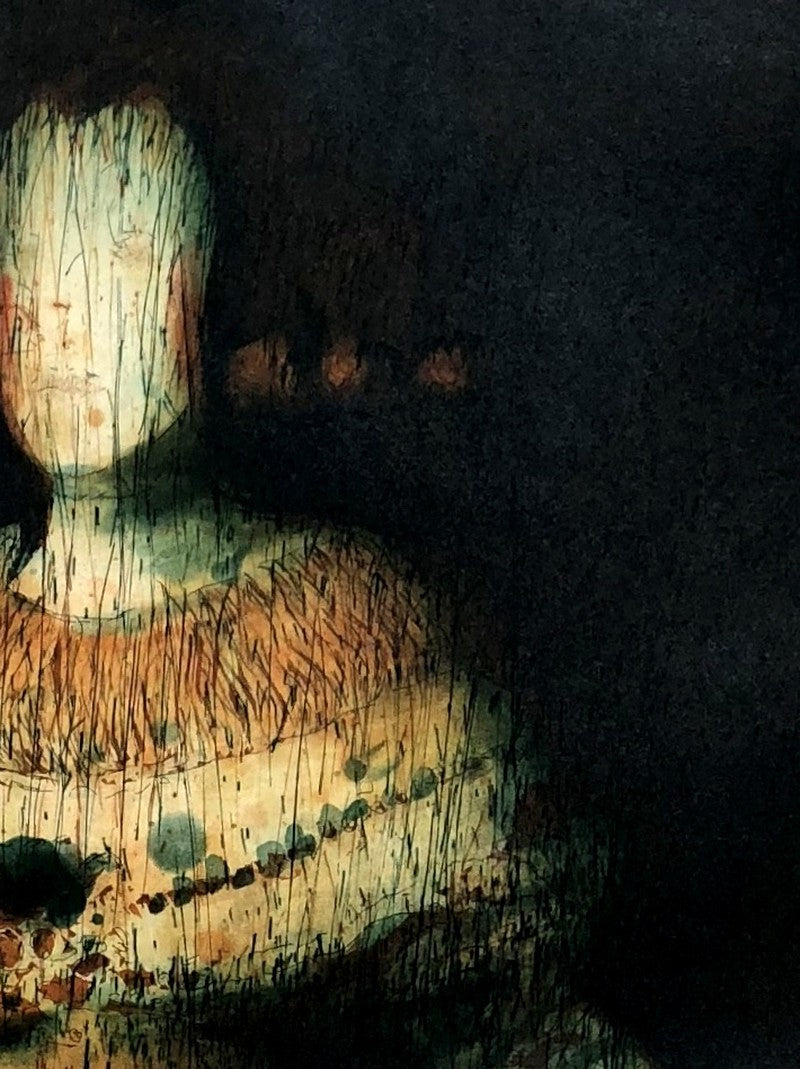 Detail: Ausschnitt einer Figur mit hellem Gesicht und ockerfarbenem Rock, schwarzer Hintergrund. Radierung "Infanta" von Stephen Lawlor.